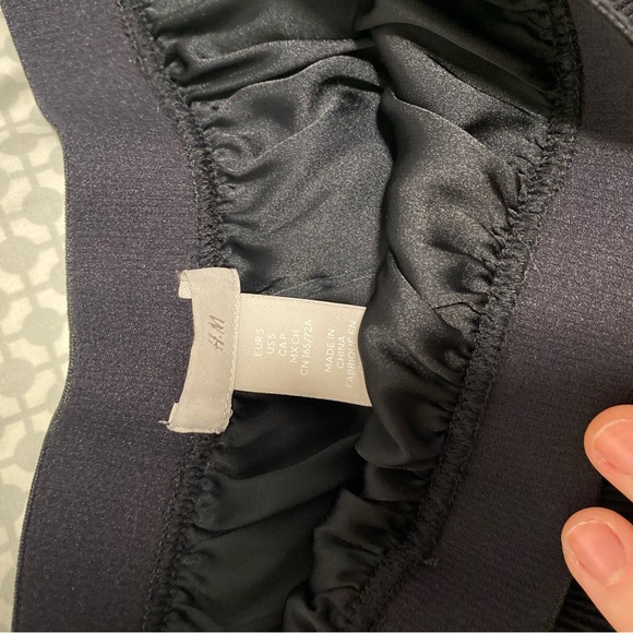 Gorgeous Pleated H&M Maxi Skirt - Picture 3 of 4